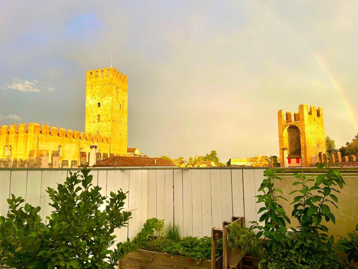 Ca' Del Sole - Attico Panoramico In Centro Storico Lägenhet Montagnana  Exteriör bild