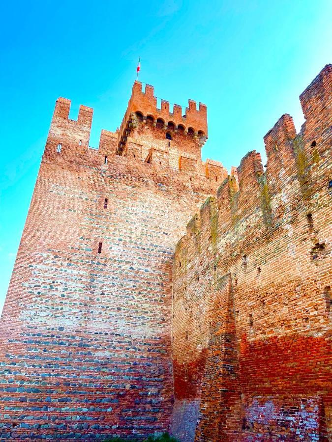 Ca' Del Sole - Attico Panoramico In Centro Storico Lägenhet Montagnana  Exteriör bild