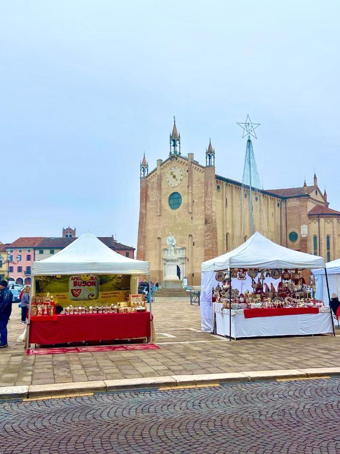Ca' Del Sole - Attico Panoramico In Centro Storico Lägenhet Montagnana  Exteriör bild